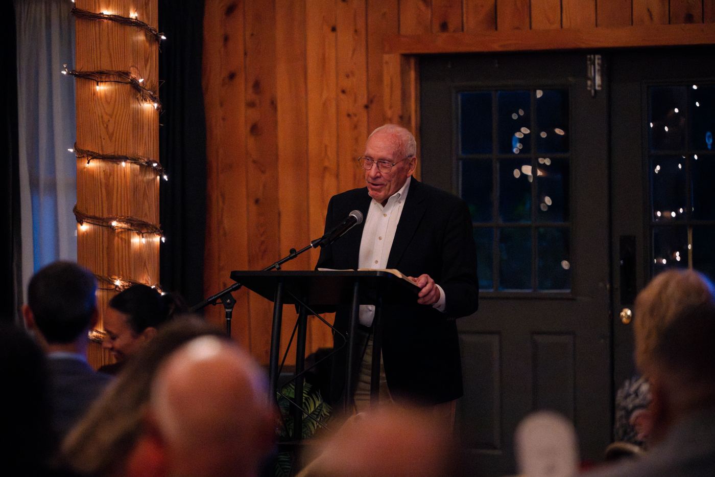 Dr. Neil Anderson preaching the gospel of freedom in Christ